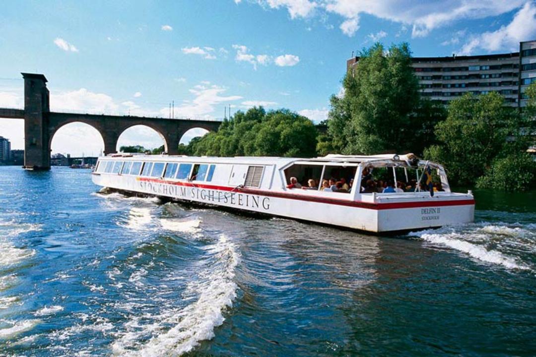 2015-10-stromma-royal-canal-tour