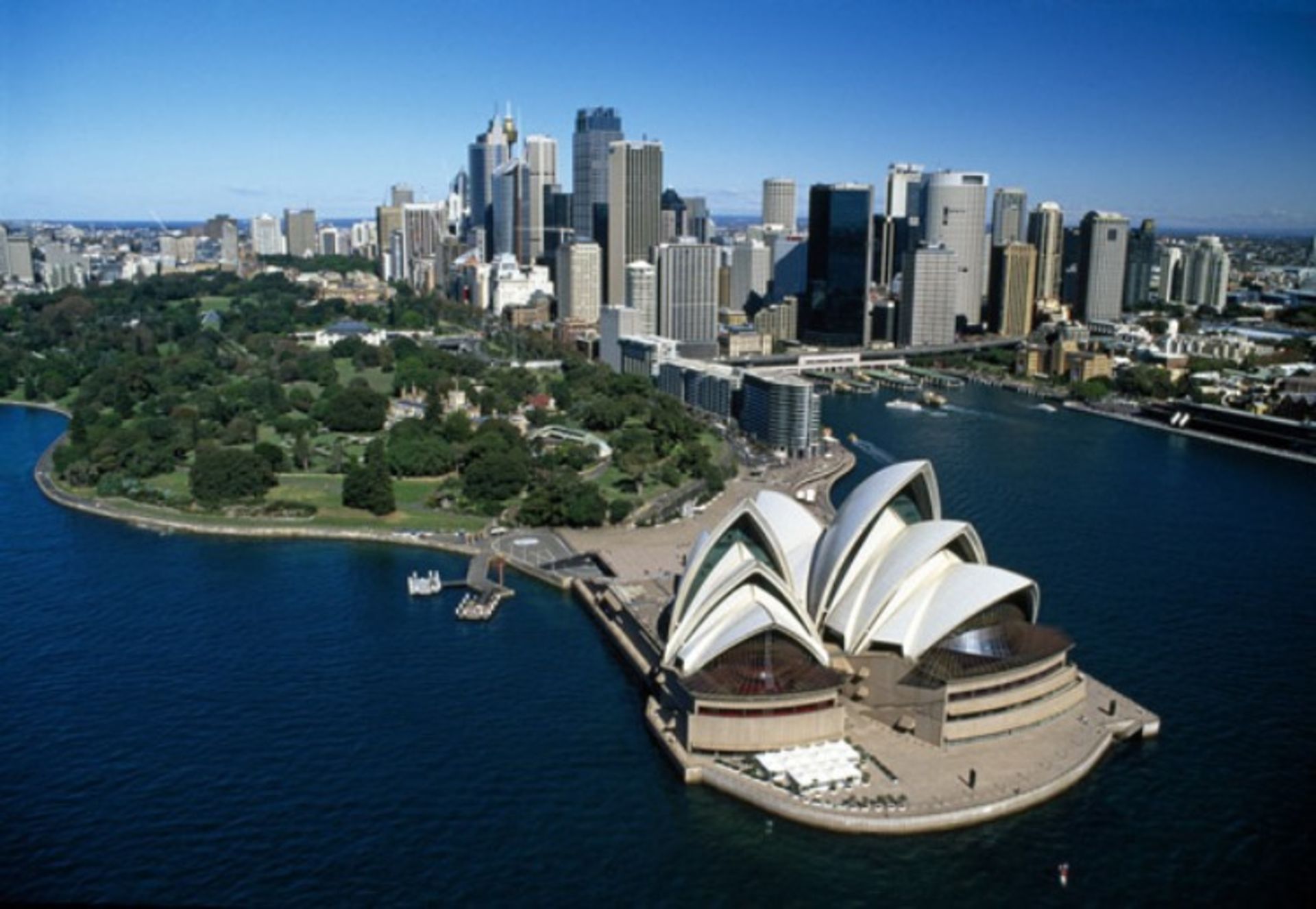 2015-10-sydney_opera_house_harbor_skyline_australia_photo_robert_wallace