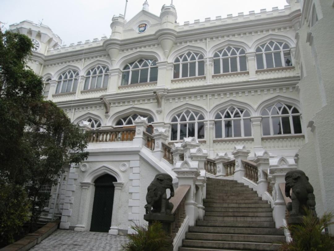 2015-10-university_hall_university_of_hong_kong_exterior
