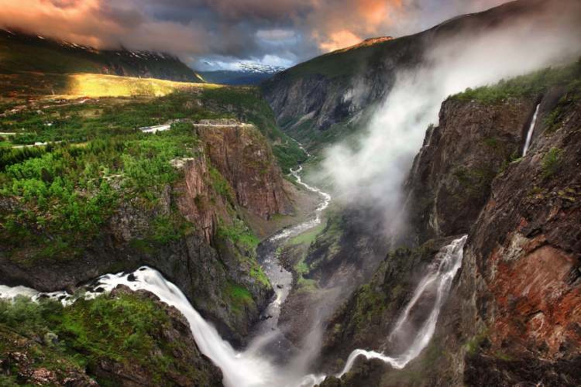 آبشار ورینگفوسن (Voringfossen)