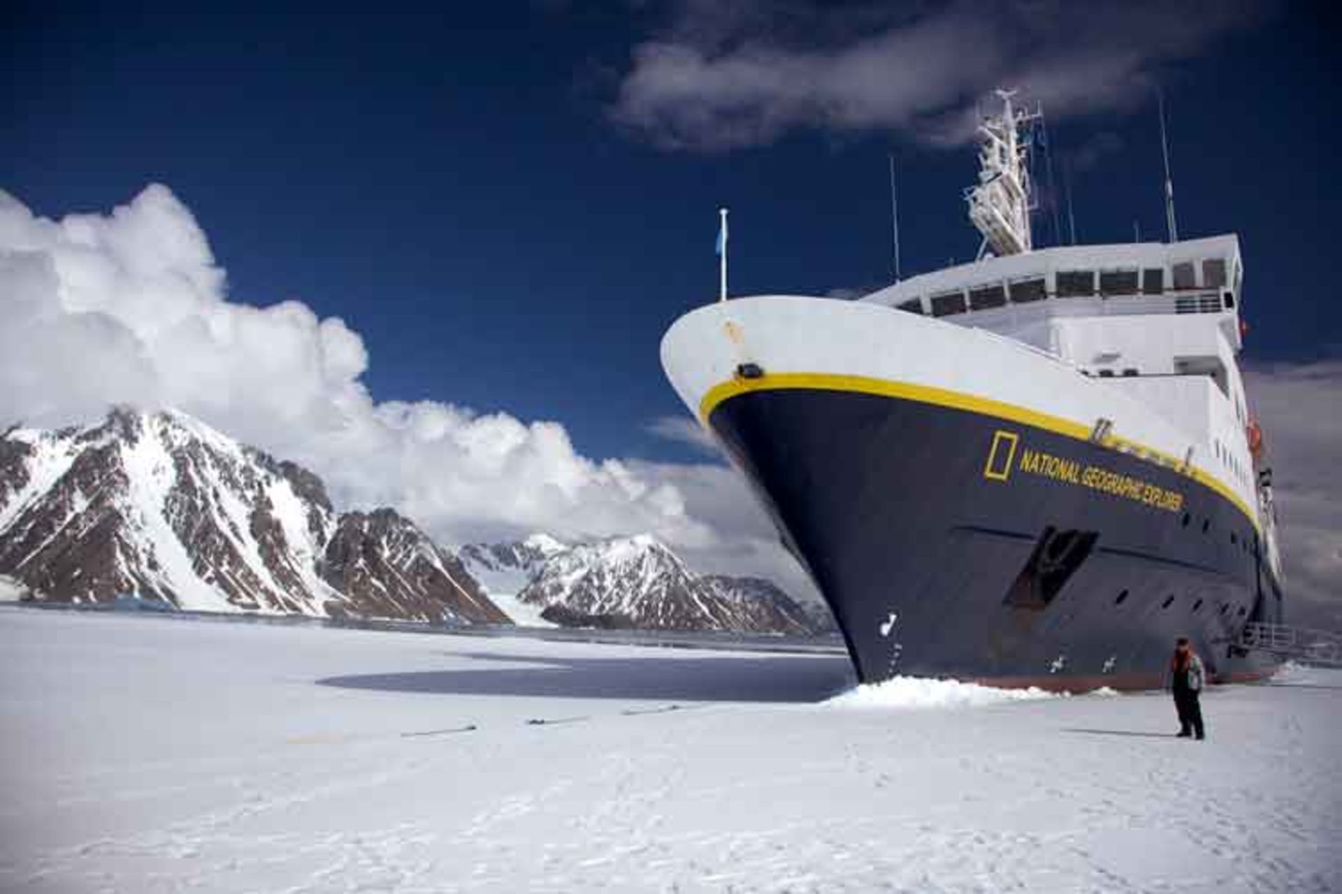 سفر با کشتی یخ‌شکن REI Antarctica - قطب شمال و جنوب