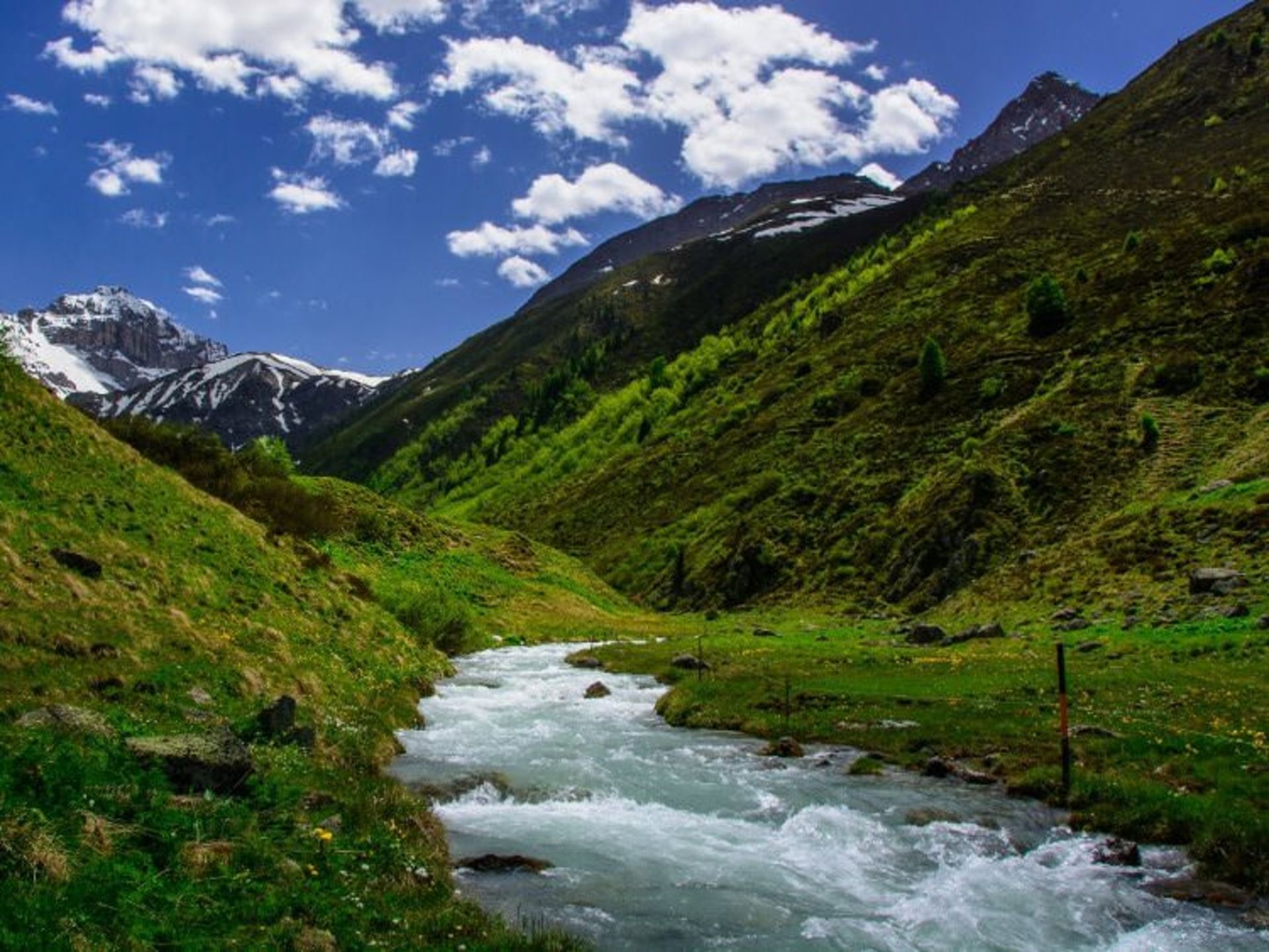 2015-11-2-switzerland-switzerland-has-now-been-second-in-the-prosperity-index-for-three-consecutive-years-the-alpine-nation-ranks-top-of-the-governance-sub-index-and-has-the-second-highest-rated-economy