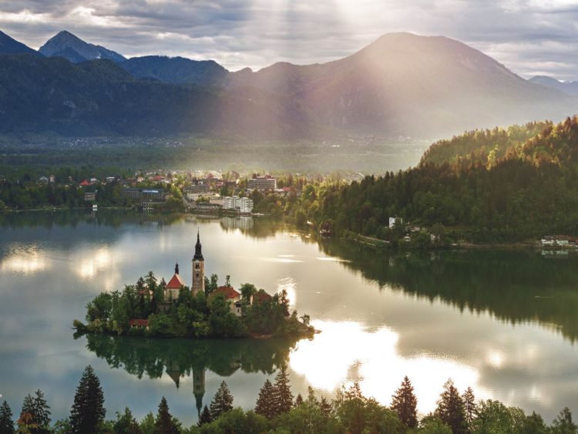 2015-11-25-slovenia-like-the-czech-republic-education-in-slovenia-scored-very-highly-however-finishing-58th-out-of-142-in-the-economy-index-meant-that-slovenia-fell-one-place-this-year