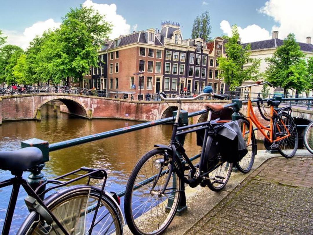 2015-11-8-netherlands-gaining-one-place-in-this-years-index-the-netherlands-is-ranked-highly-in-the-education-health-and-personal-freedom-sub-indices