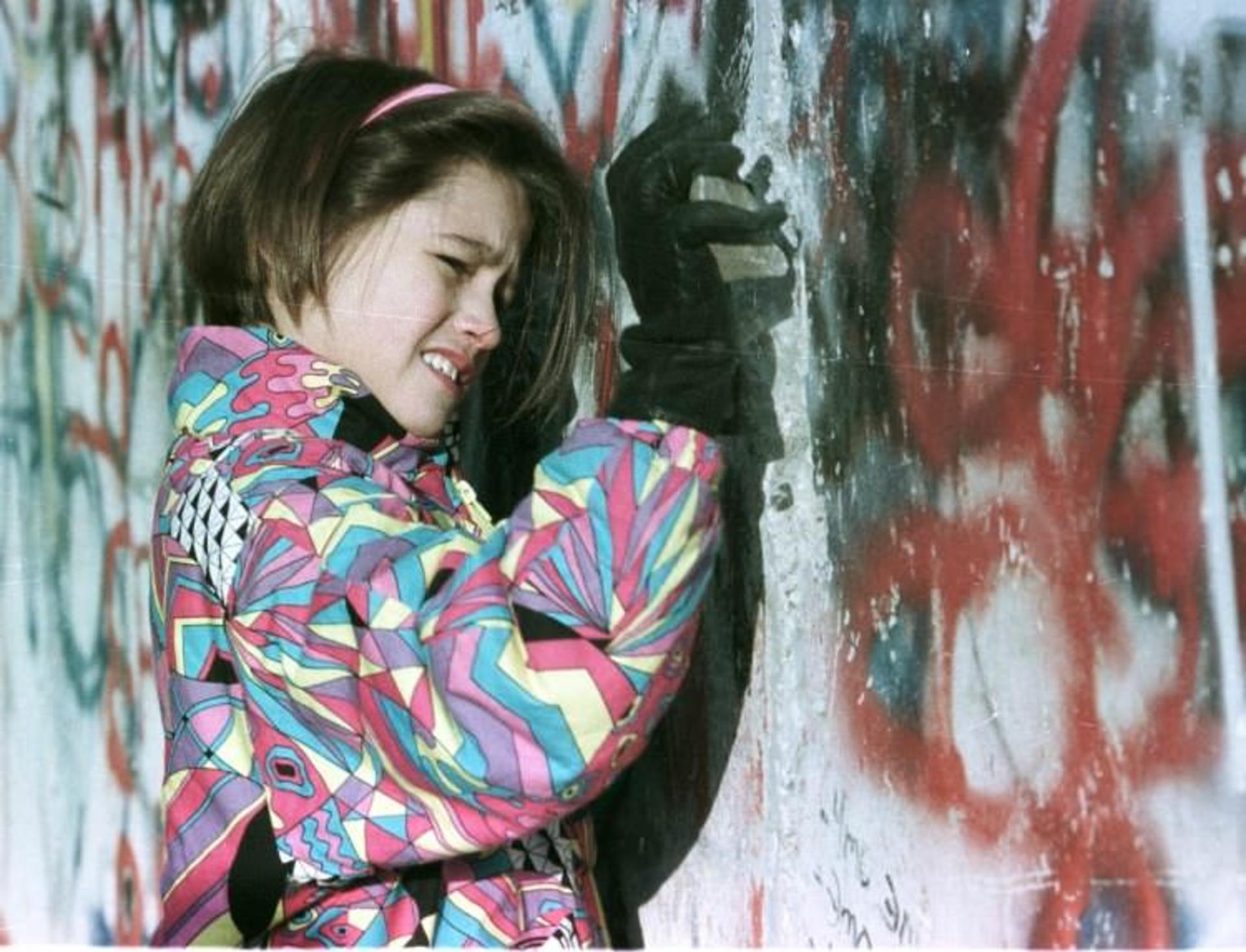 2015-11-even-days-later-citizens-wanted-to-participate-in-the-destruction-here-a-young-west-german-girl-hammers-the-berlin-wall-november-19