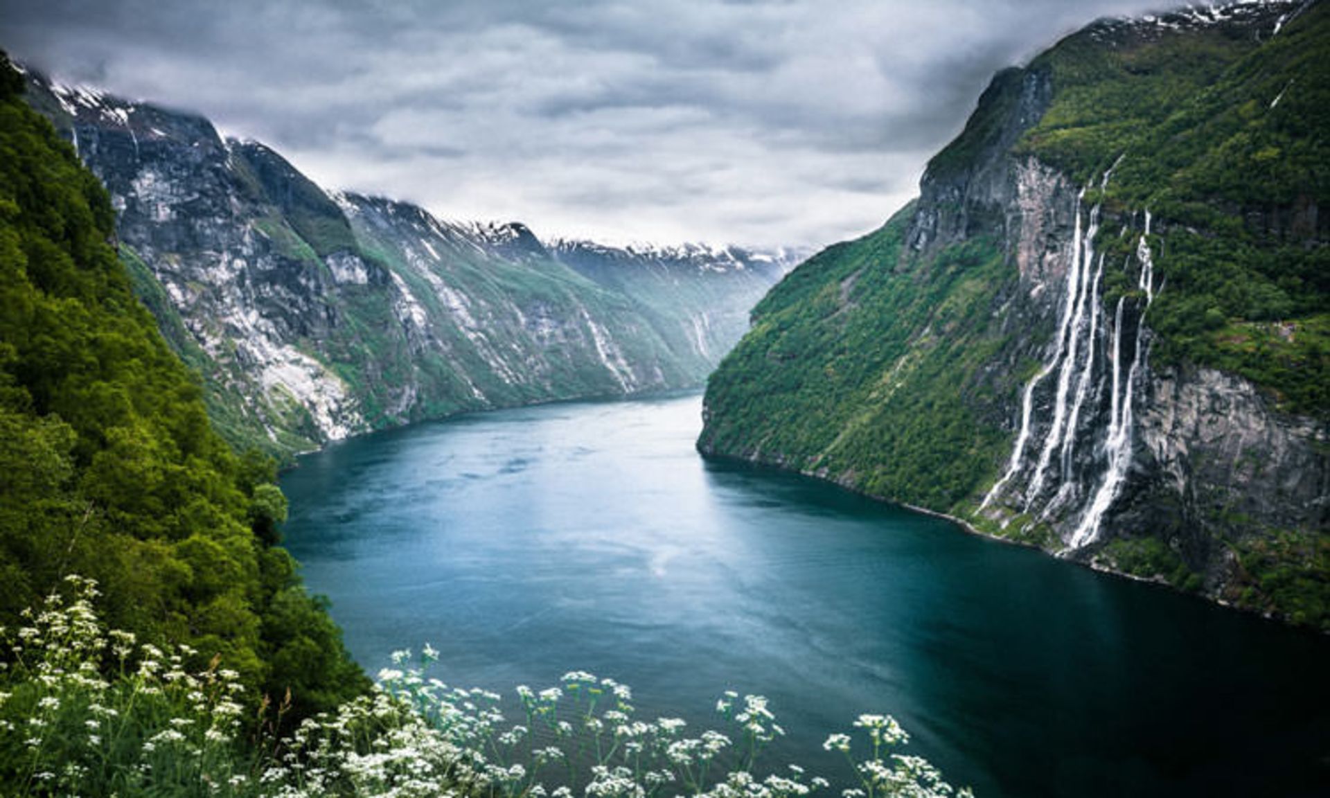 2015-11-geirangerfjorden-waterfall-norway-5