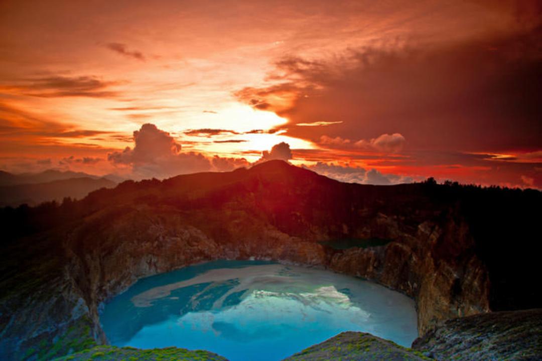 2015-11-kelimutu-flores-island-indonesia2