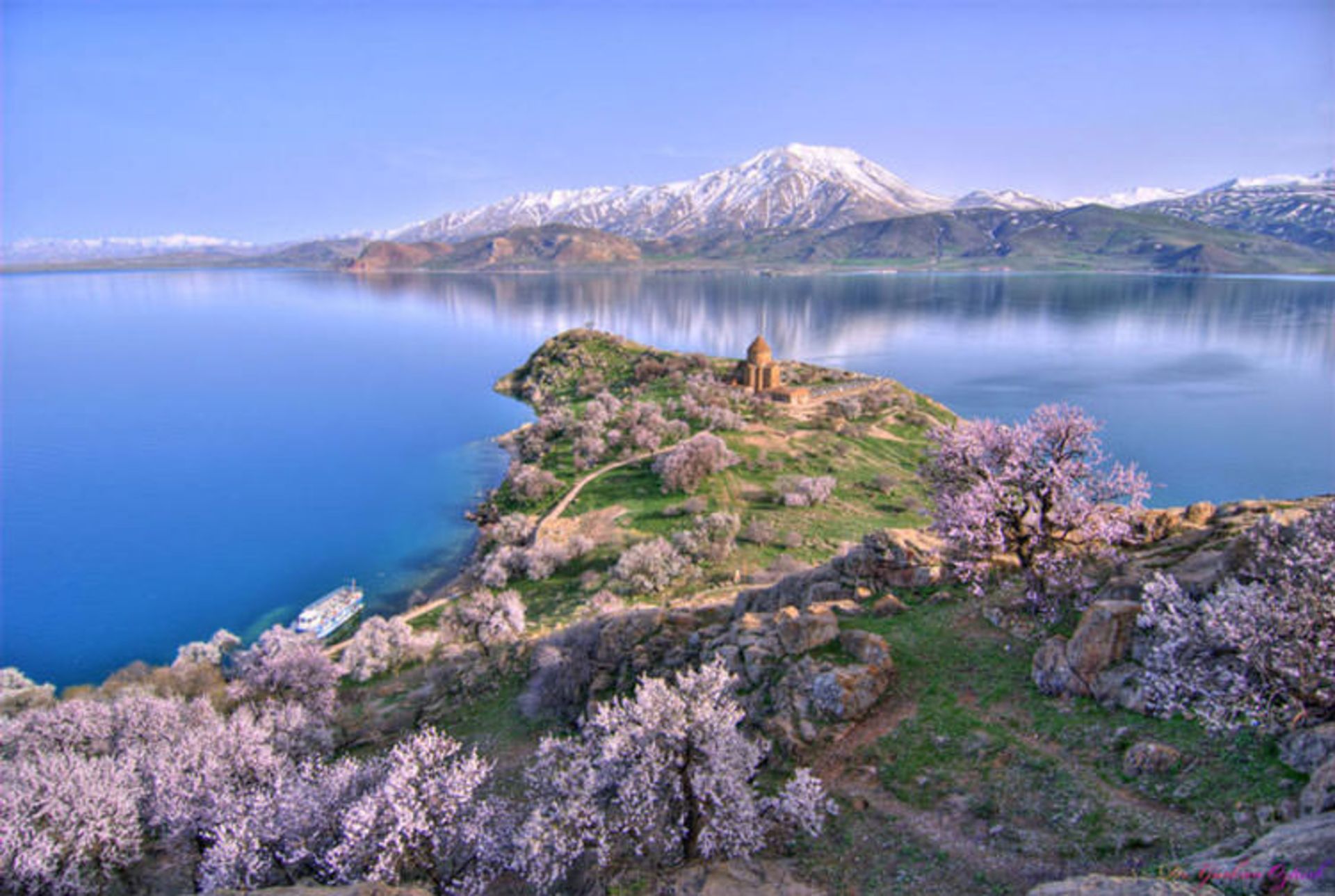 دریاچه وان