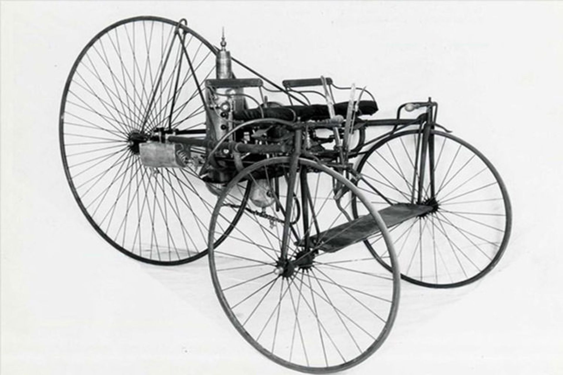 2015-11-long_steam_tricycle