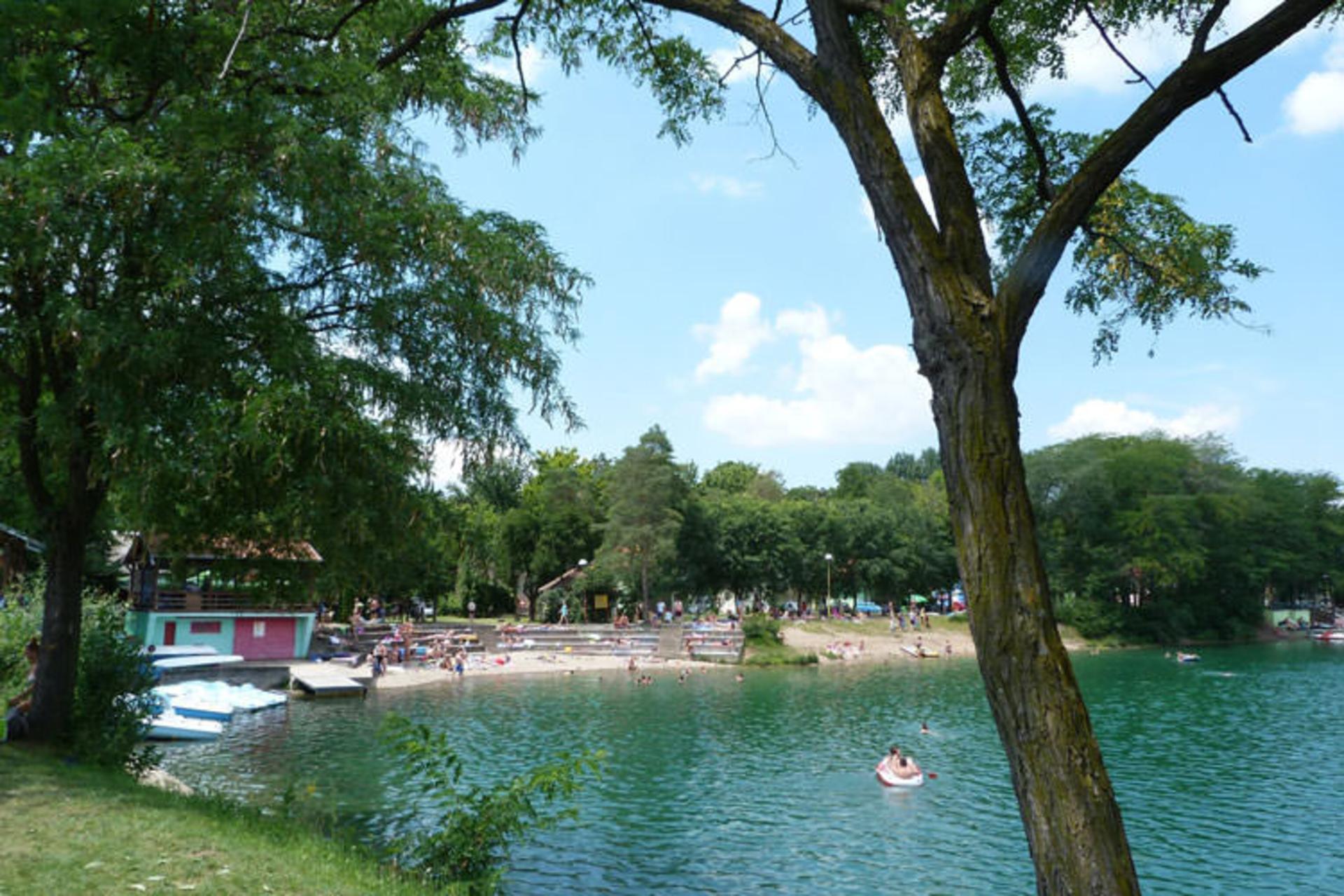 2015-11-mala-plaza
