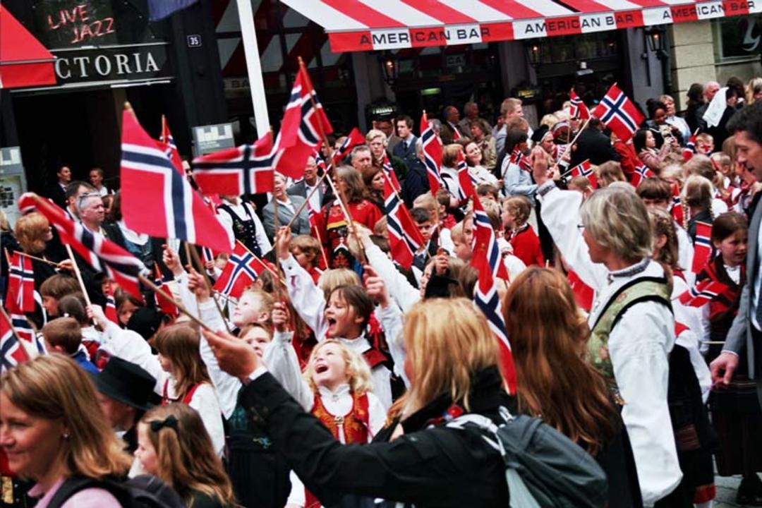 2015-11-oslo_17_mai_2010541