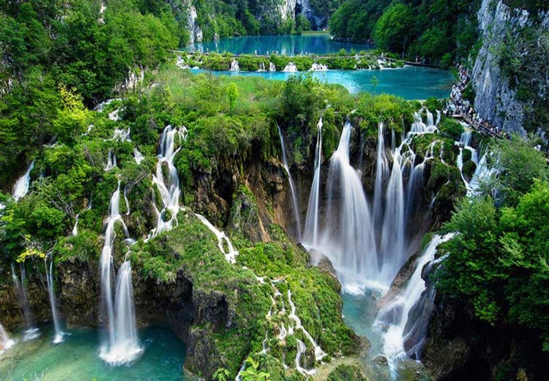 2015-11-plitvice-lakes-national-park1