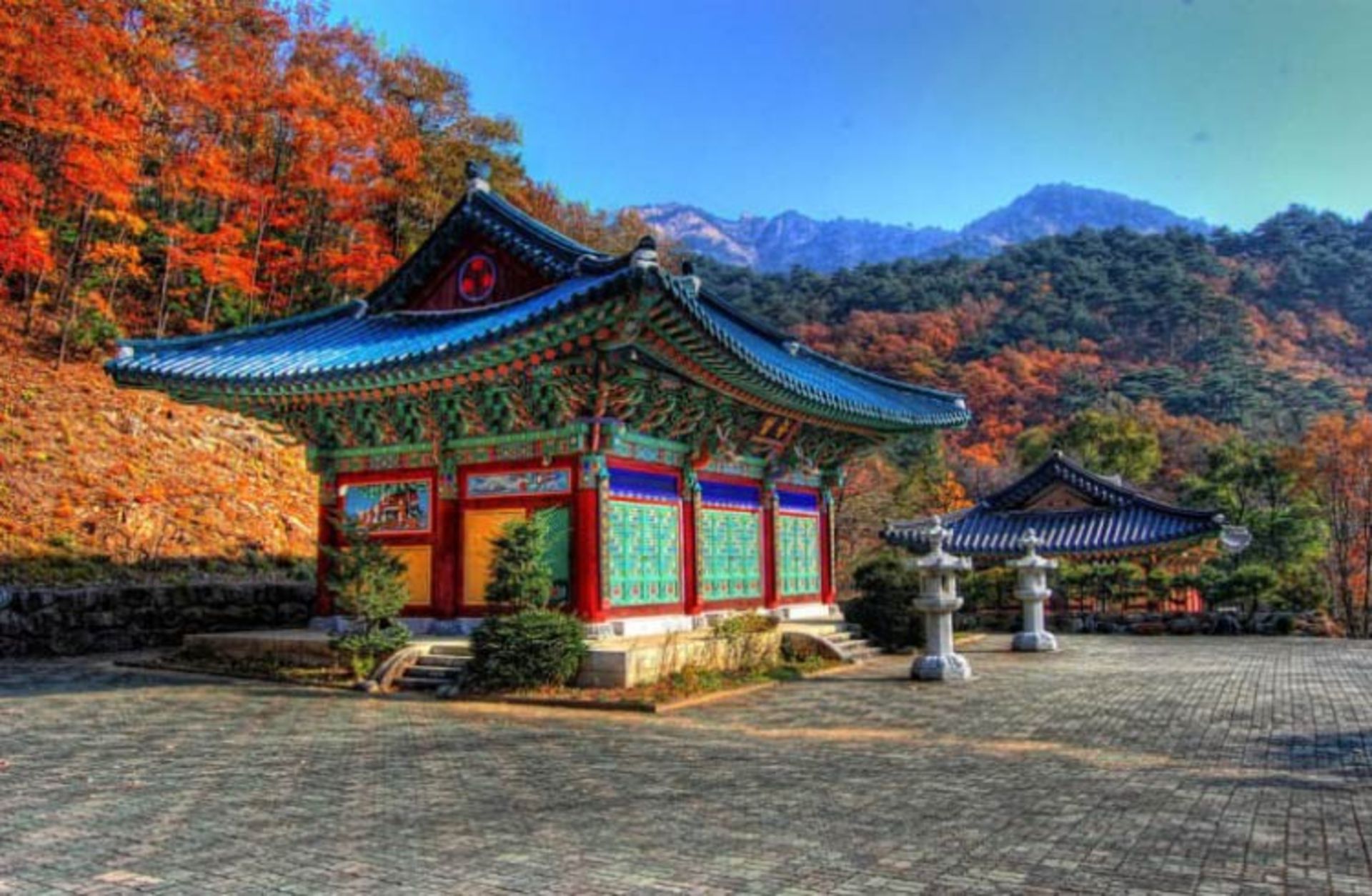 2015-11-seoraksan-national-park-south-korea1