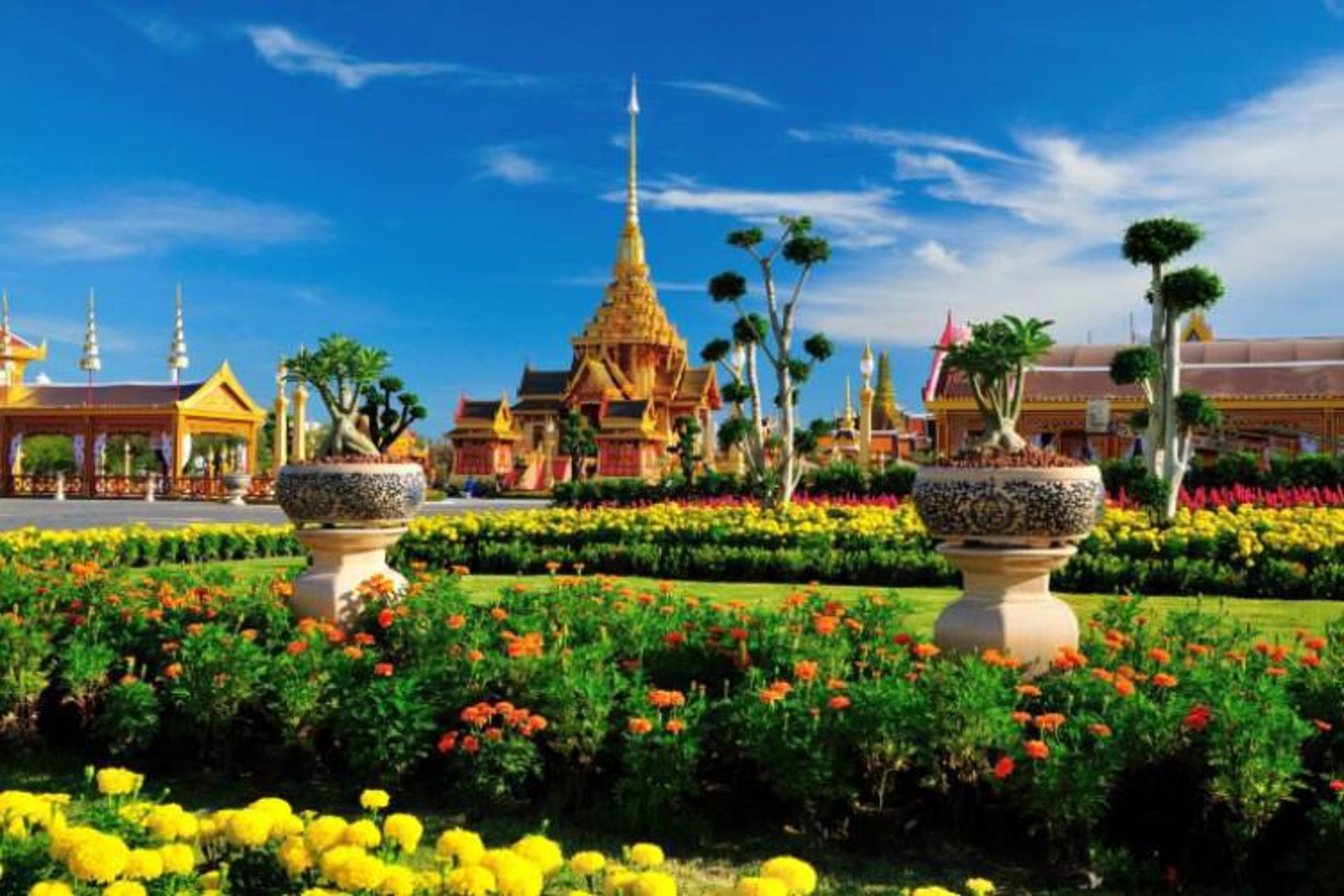 2015-11-the-grand-palace-by-unknown-3