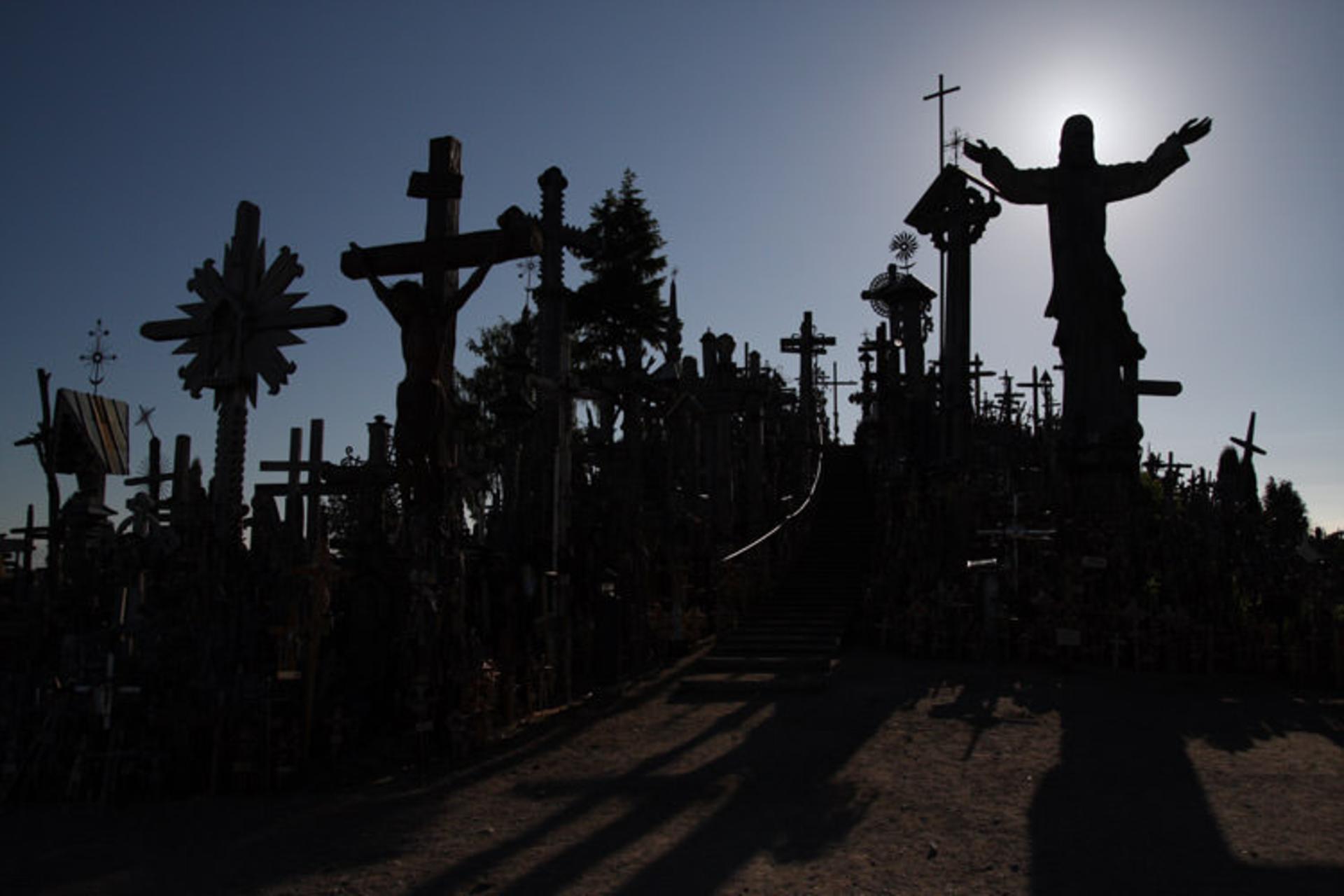 2015-11-the-hill-of-crosses-siauliai-lithuania3