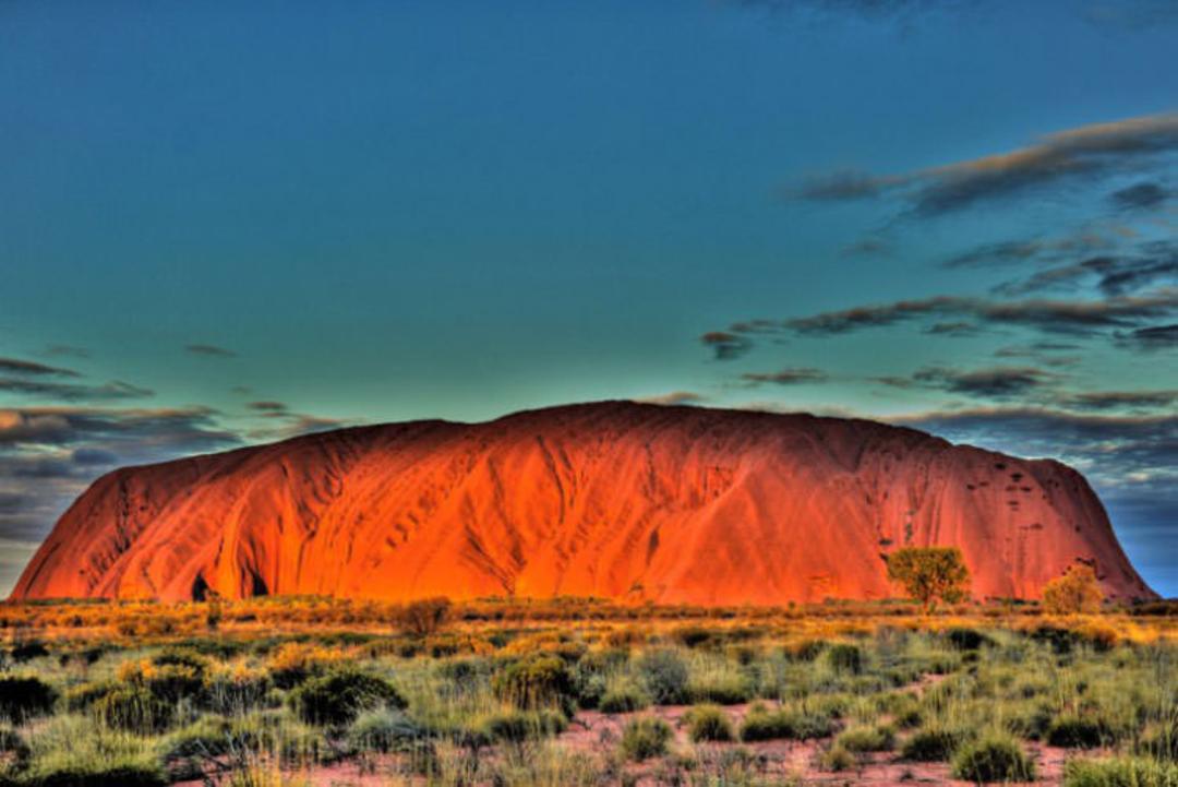 2015-11-top-sacred-uluru1