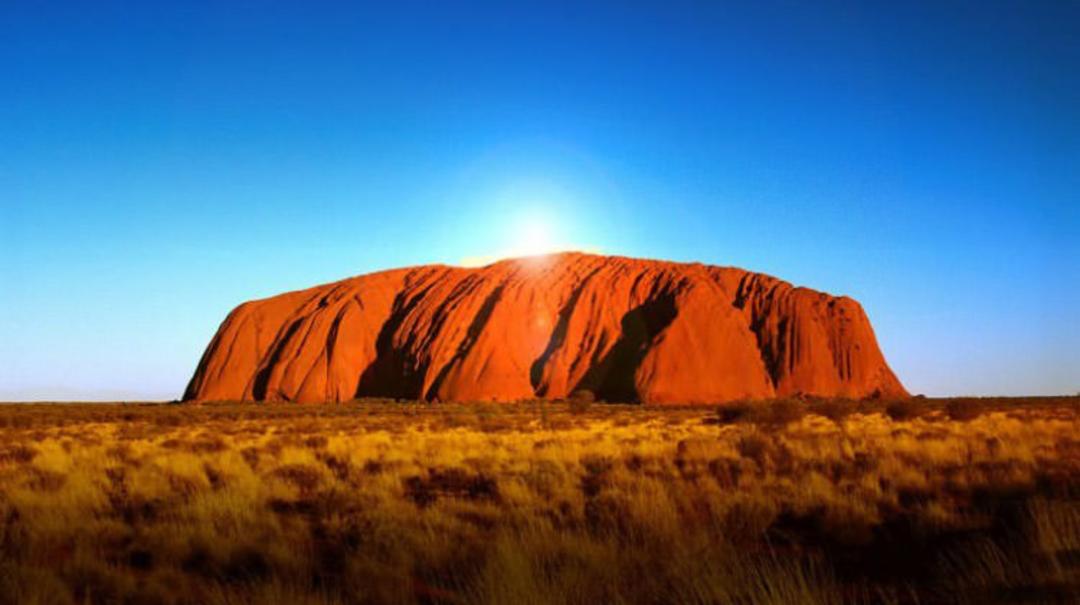 2015-11-top-sacred-uluru3
