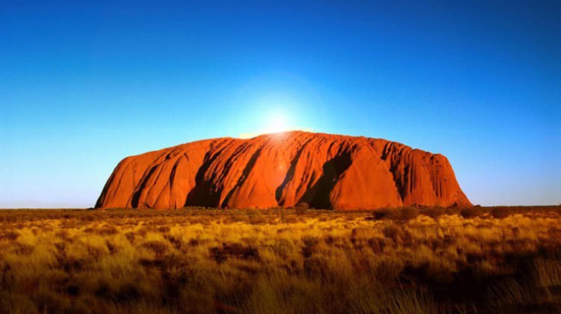 2015-11-top-sacred-uluru3