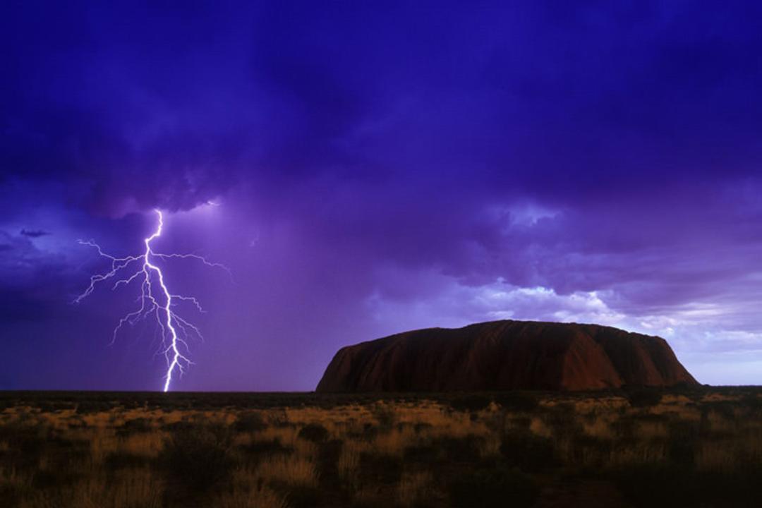 2015-11-top-sacred-uluru4