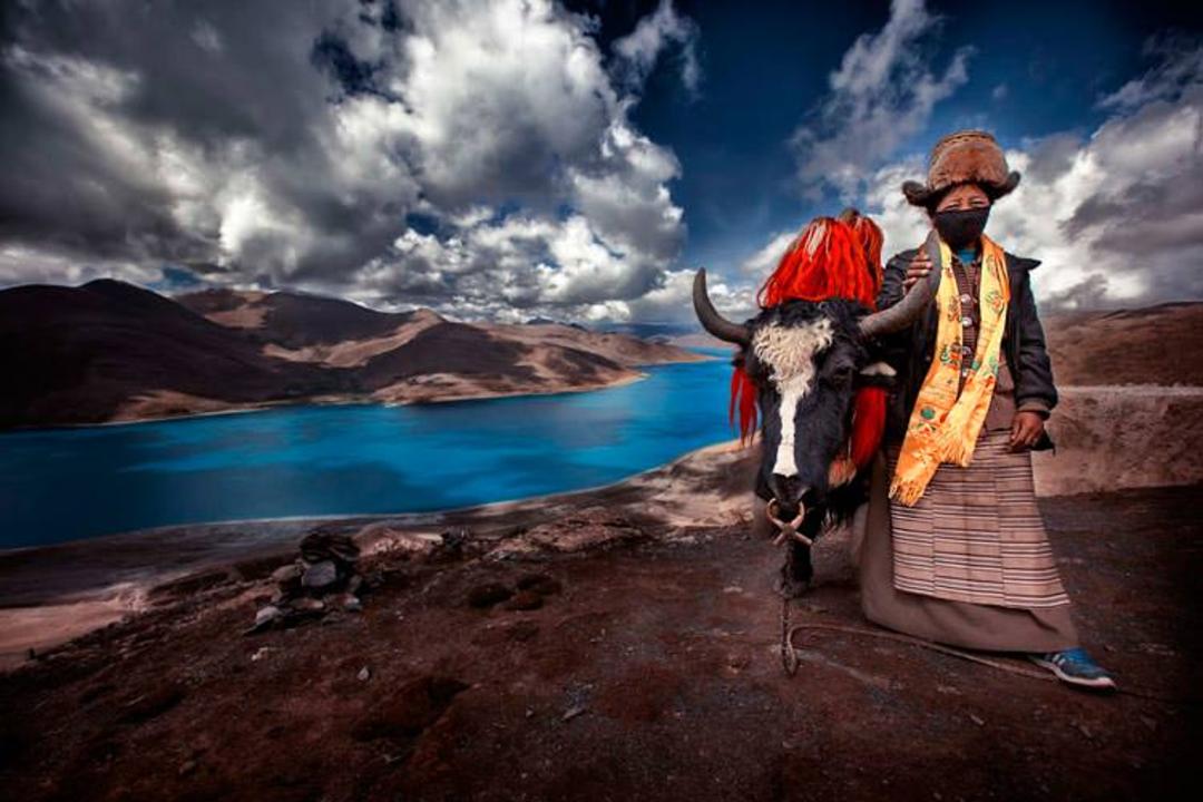 2015-11-yamdrok-lake-tibet1