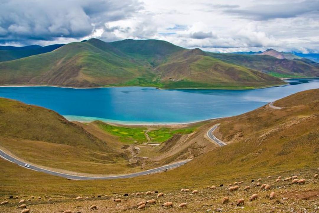 2015-11-yamdrok-lake-tibet3