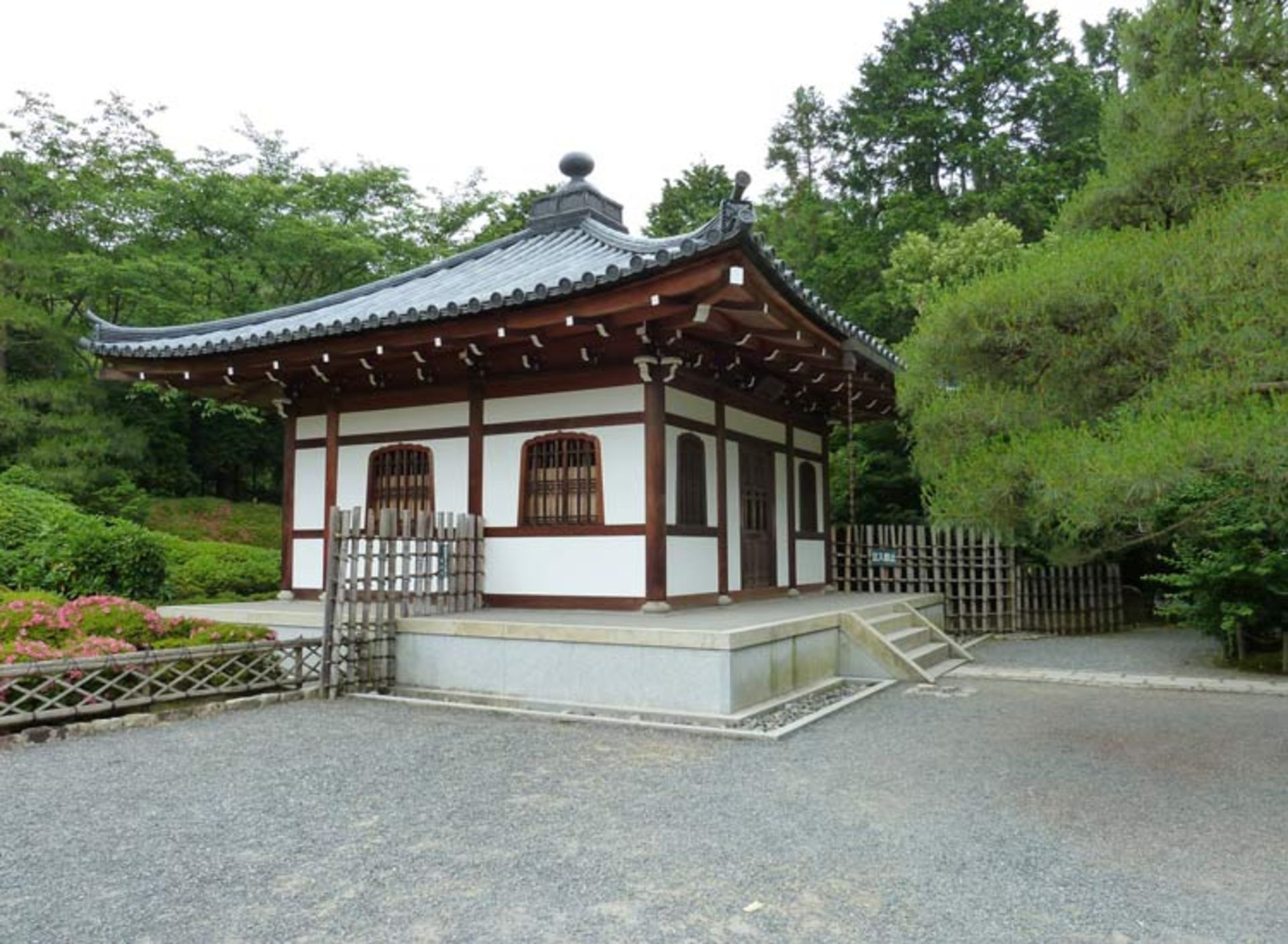2015-12-0121b159-7942-47d7-8072-eb2a5d237d76-ryoan-ji--temple-kyoto--japan-3