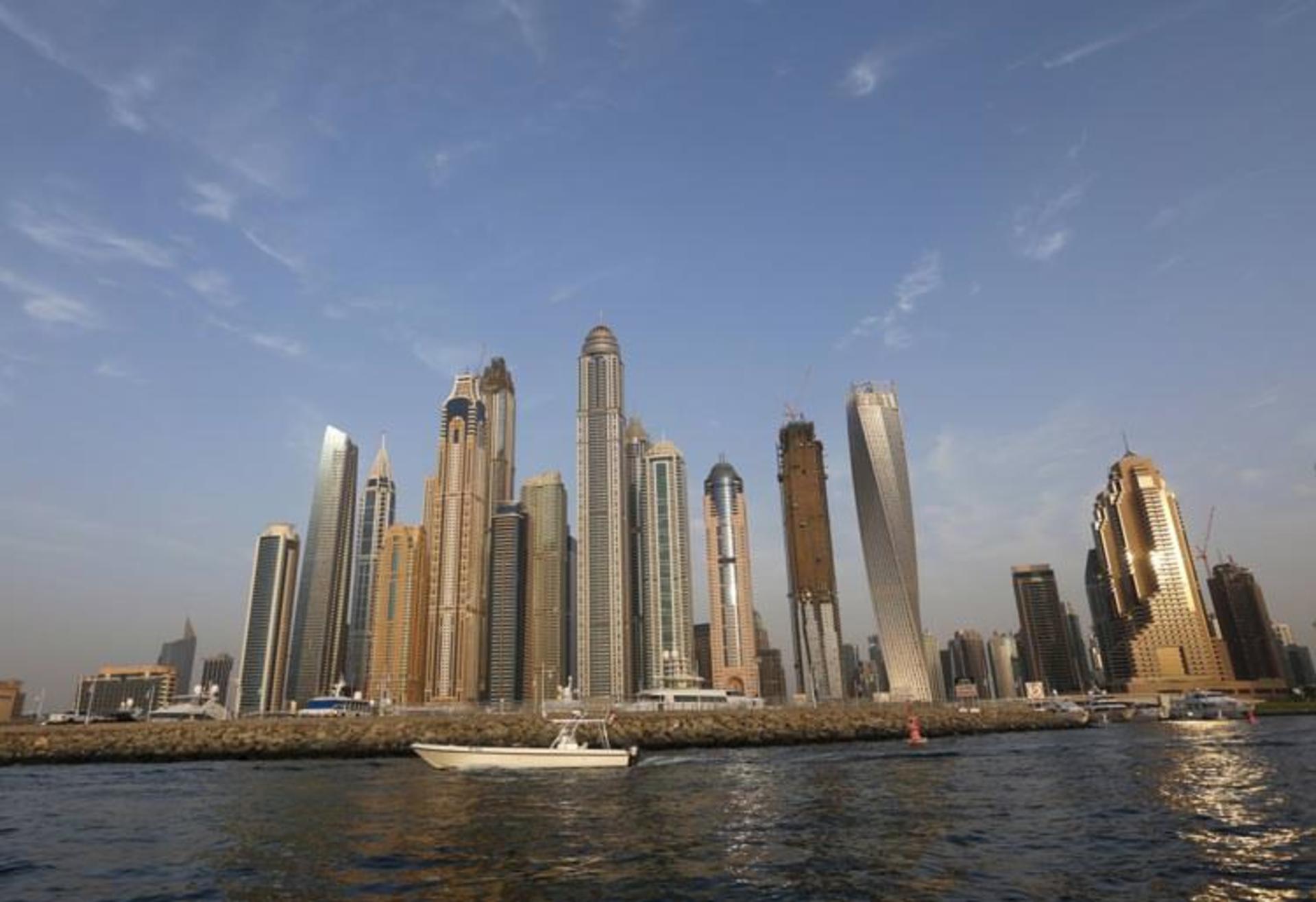 2015-12-14-marina-101-in-dubai-united-arab-emirates