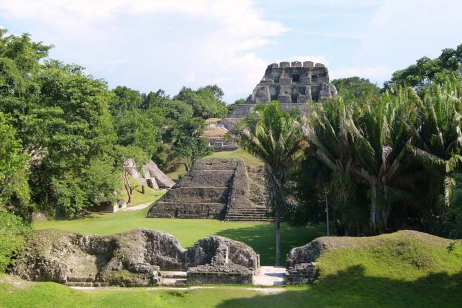 2015-12-1ab42eba-6a3e-4f0c-af55-751e474d3446-xunantunich1