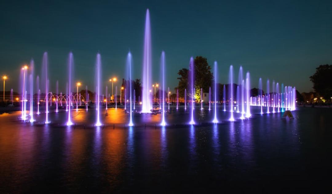 2015-12-26fee2b2-acc7-43ef-891e-4a790c050952-multimedia-fountain-park