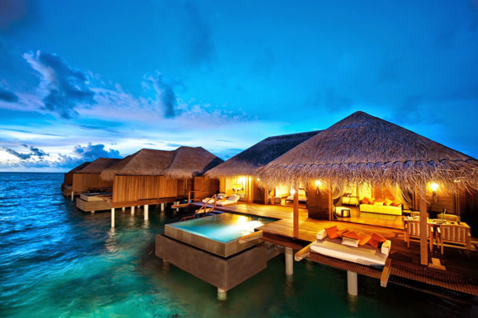 2015-12-2ec3978f-b36e-4278-9bd2-c4cc63da9a08-maldives-nights