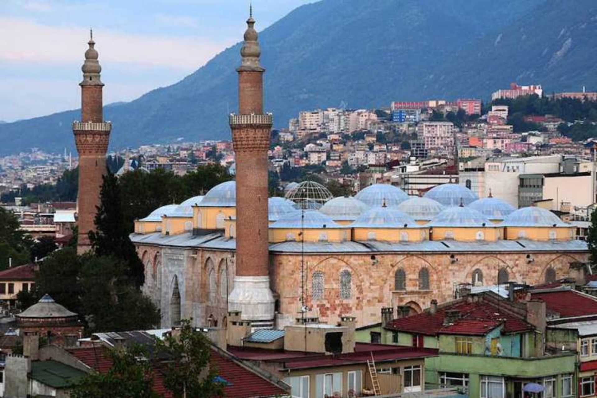 2015-12-4255ddd9-277c-47f7-9700-15967c258792-bursa1