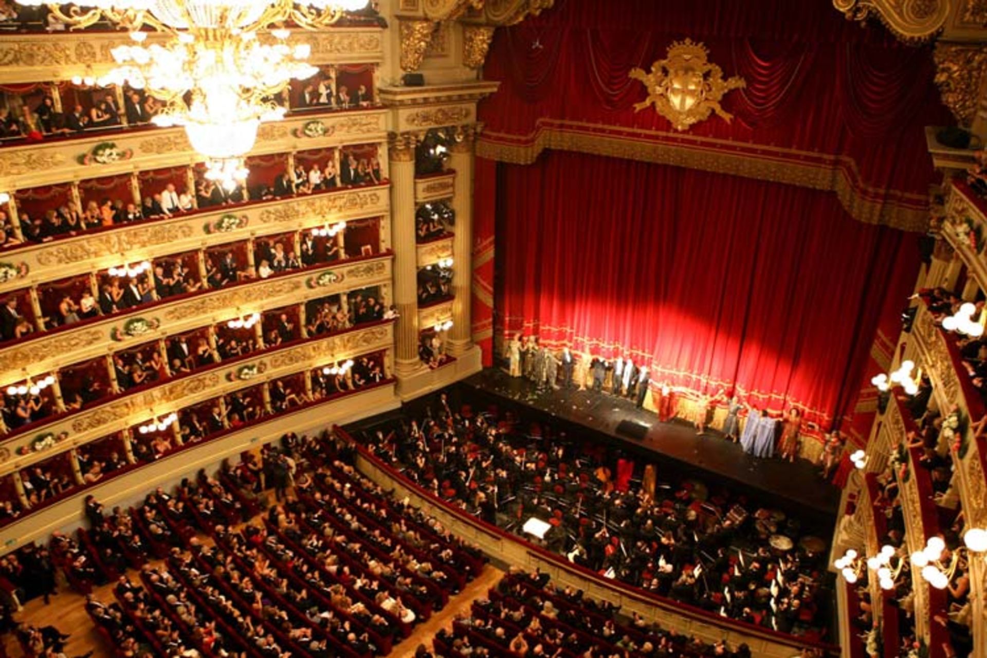 2015-12-6f5478fa-4073-44e6-8f97-8f63fd19a1a2-pg-30-italy-opera-ap