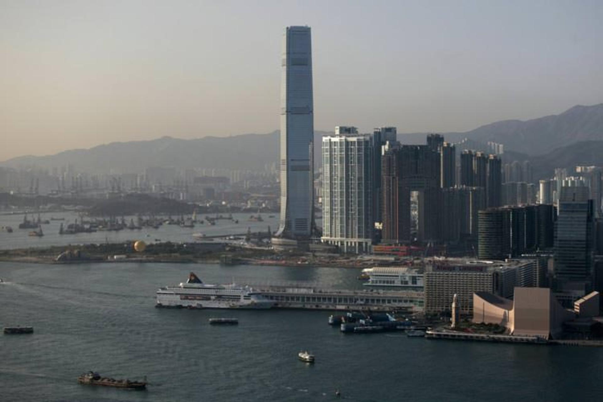 2015-12-7-international-commerce-center-in-hong-kong-china
