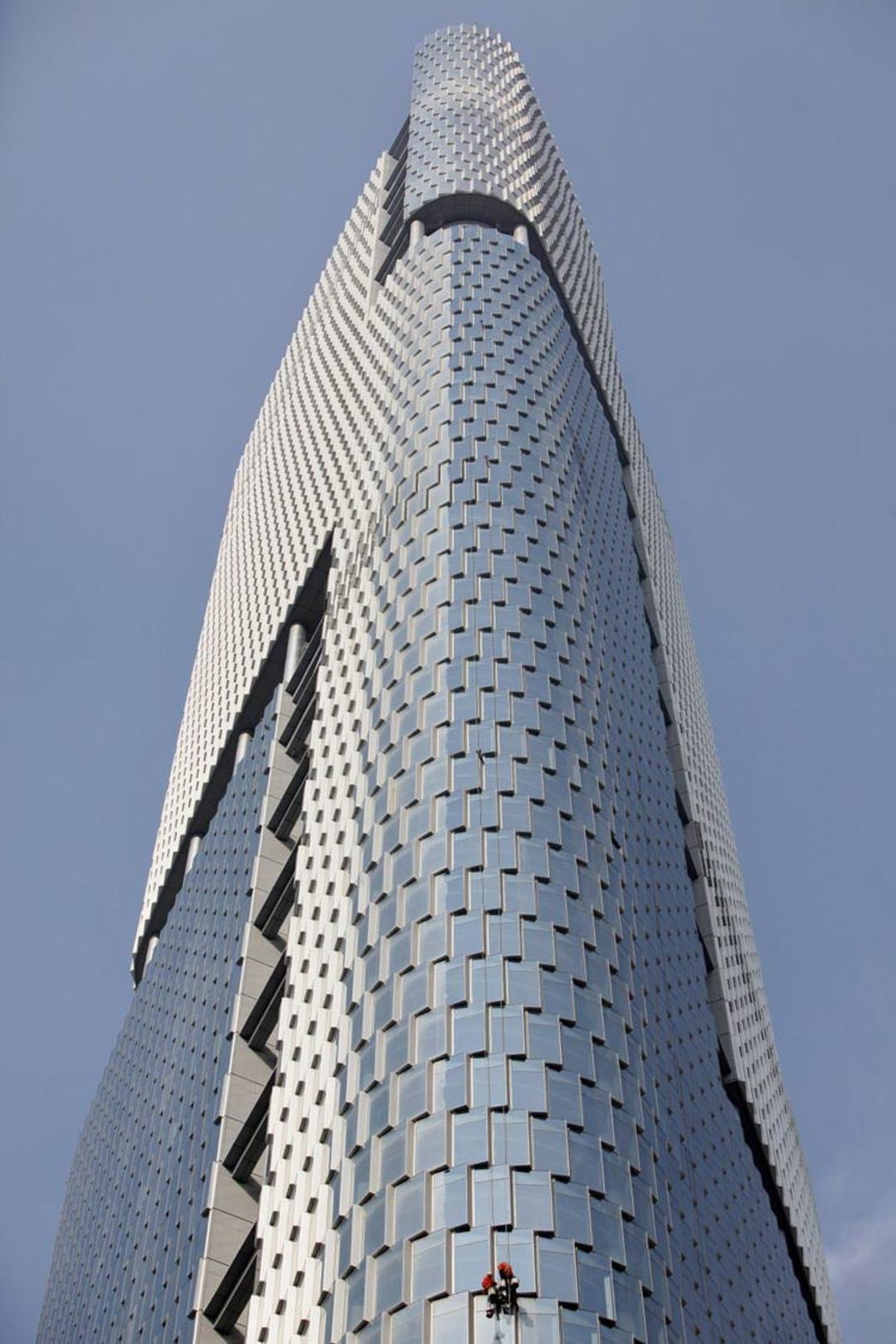 2015-12-9-zifeng-tower-formerly-known-as-the-nanjing-greenland-center-in-jiangsu-china