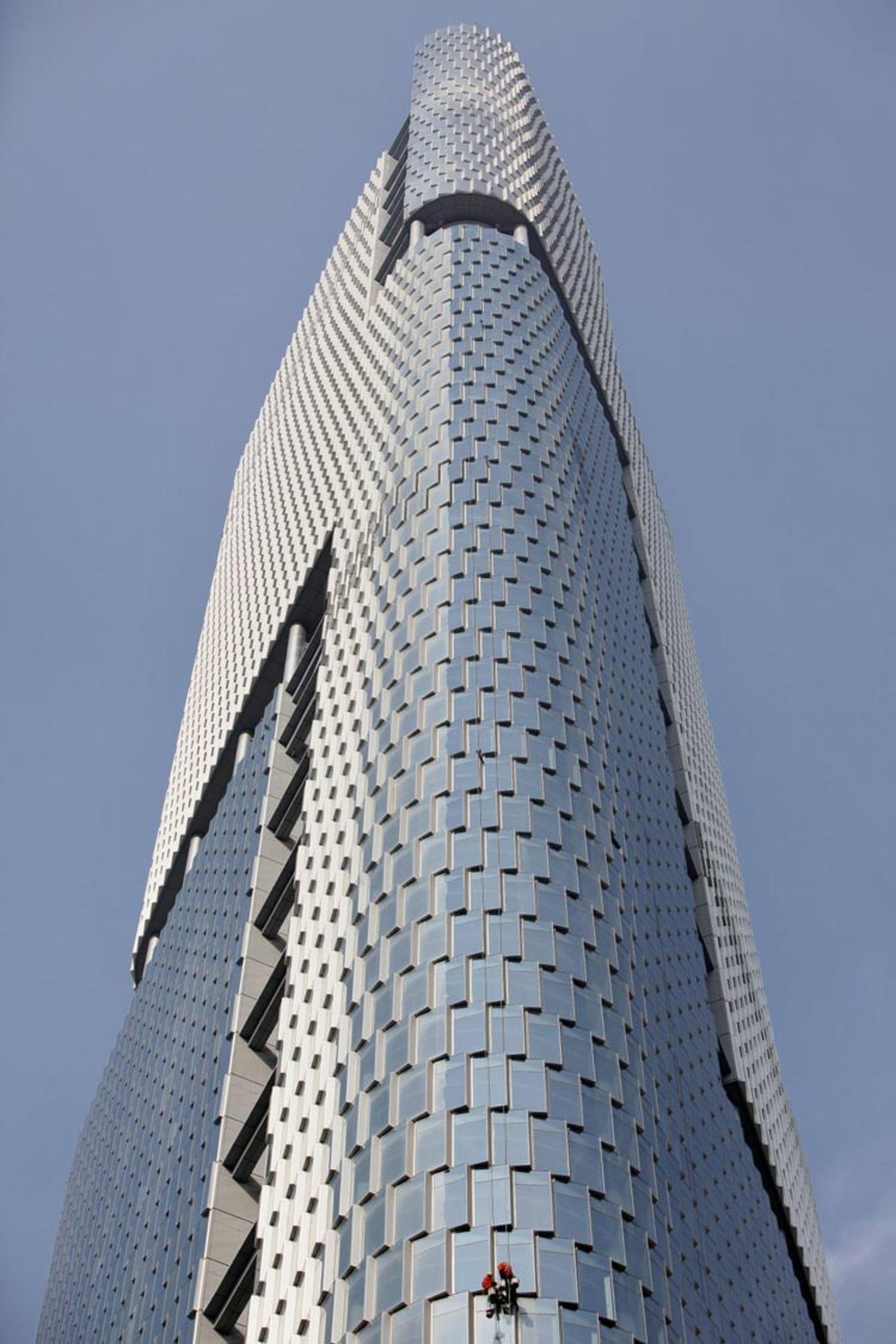 2015-12-9-zifeng-tower-formerly-known-as-the-nanjing-greenland-center-in-jiangsu-china