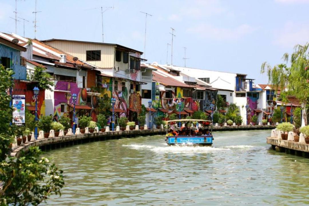 2015-12-9451ea7b-37ec-4d0f-b062-534b3f4f18ad-melaka2