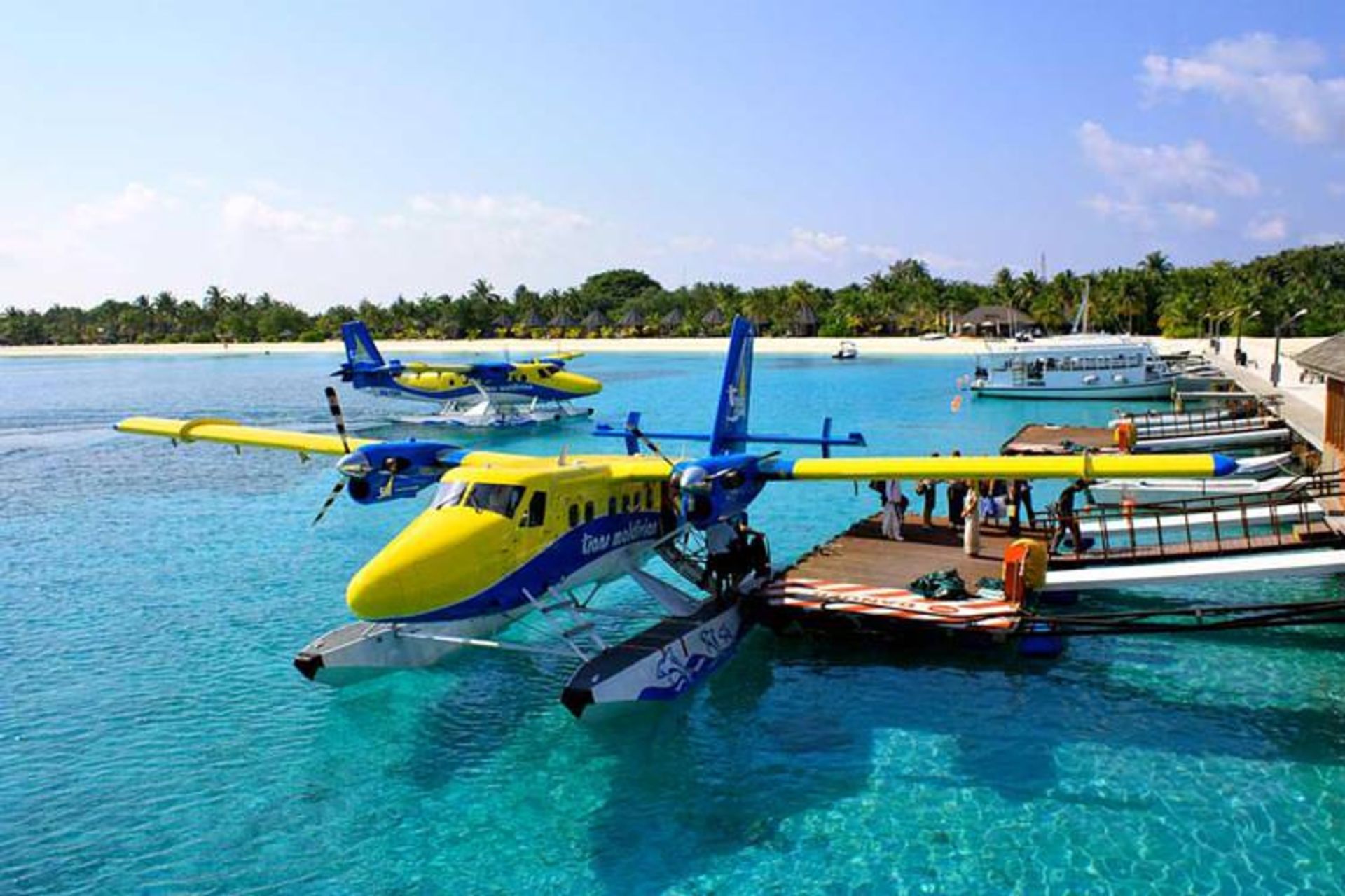 2015-12-a6ba58b6-ec05-4f09-8a78-86208b6c3cc4-maldives-seaplane