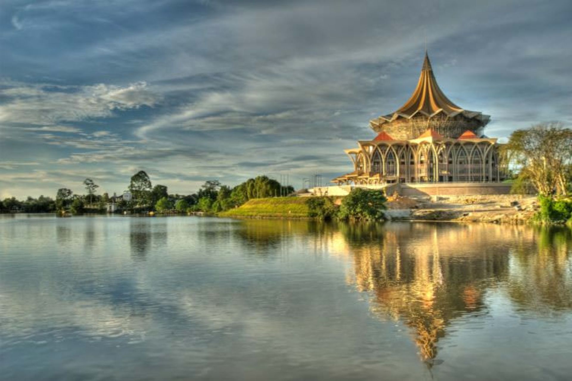 2015-12-ac5bd381-2d93-4d94-9aef-10ce8a2063ec-kuching