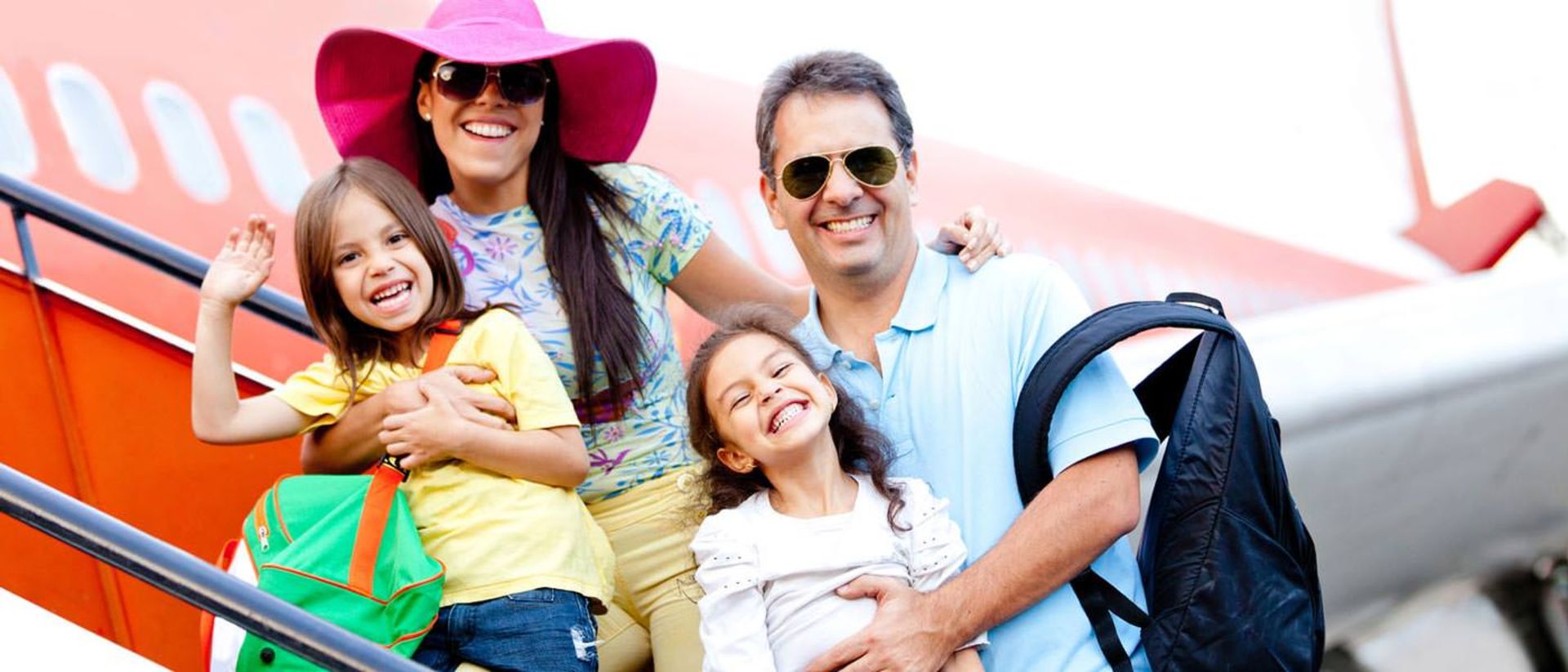 2015-12-bigstock-family-going-on-a-trip-traveli-30973403555
