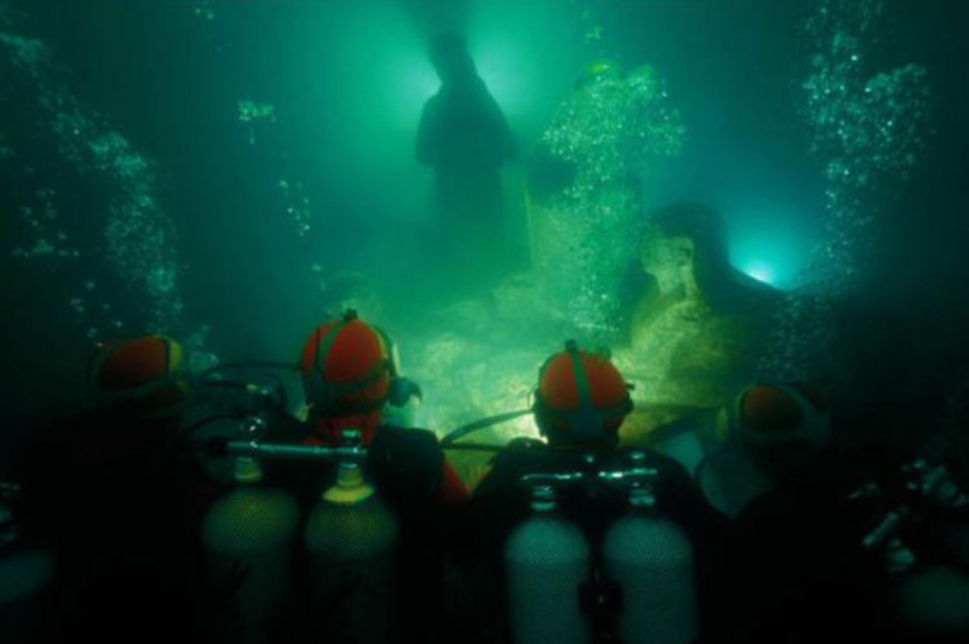 2015-12-cleopatra-palace-sunken-alexandria-2