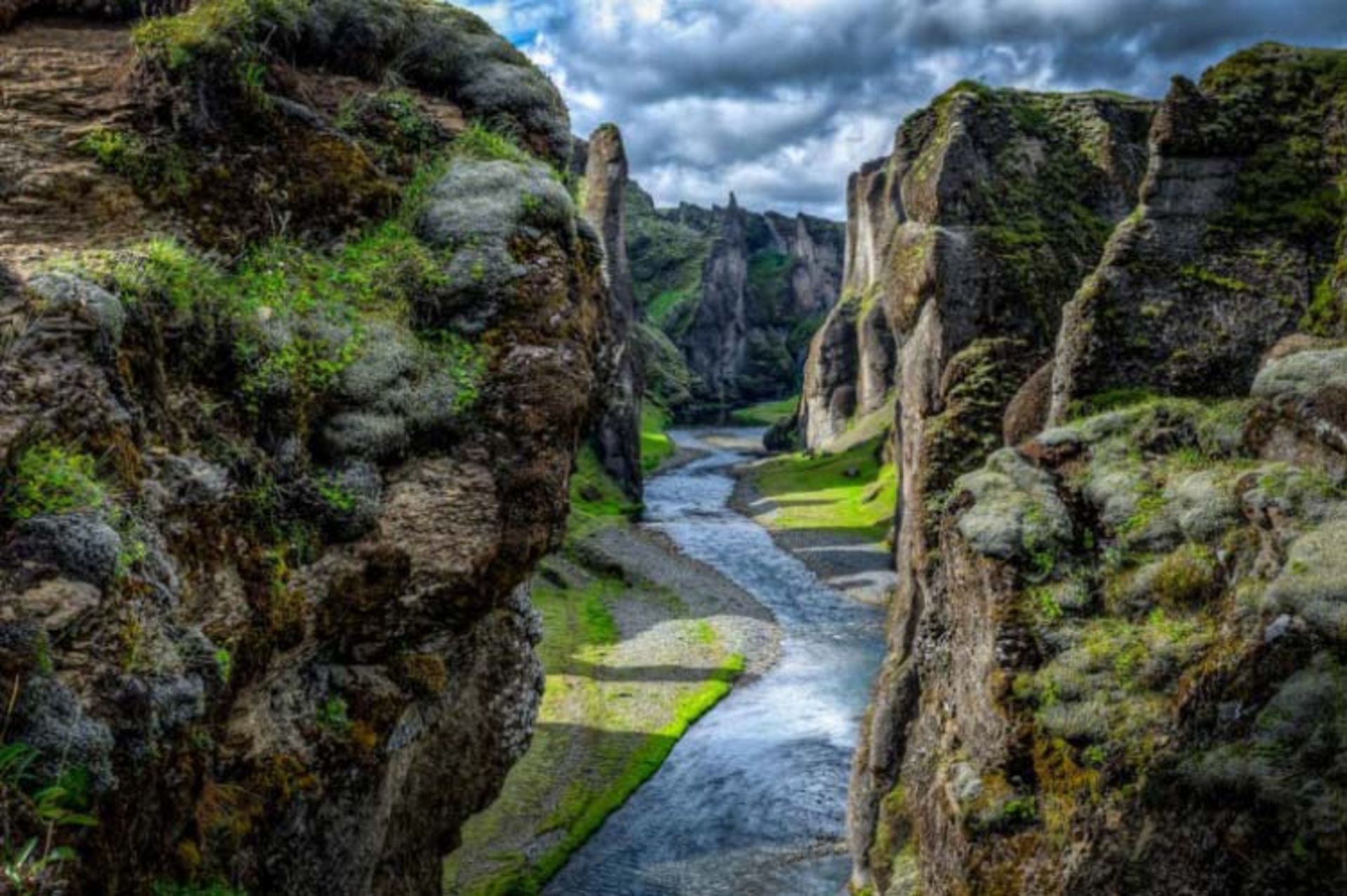 2015-12-fjaðrá-river1