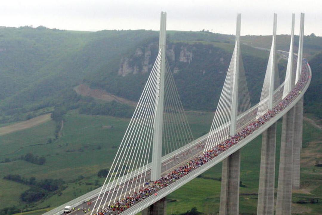 2015-12-millau-viaduct-bridge2-1