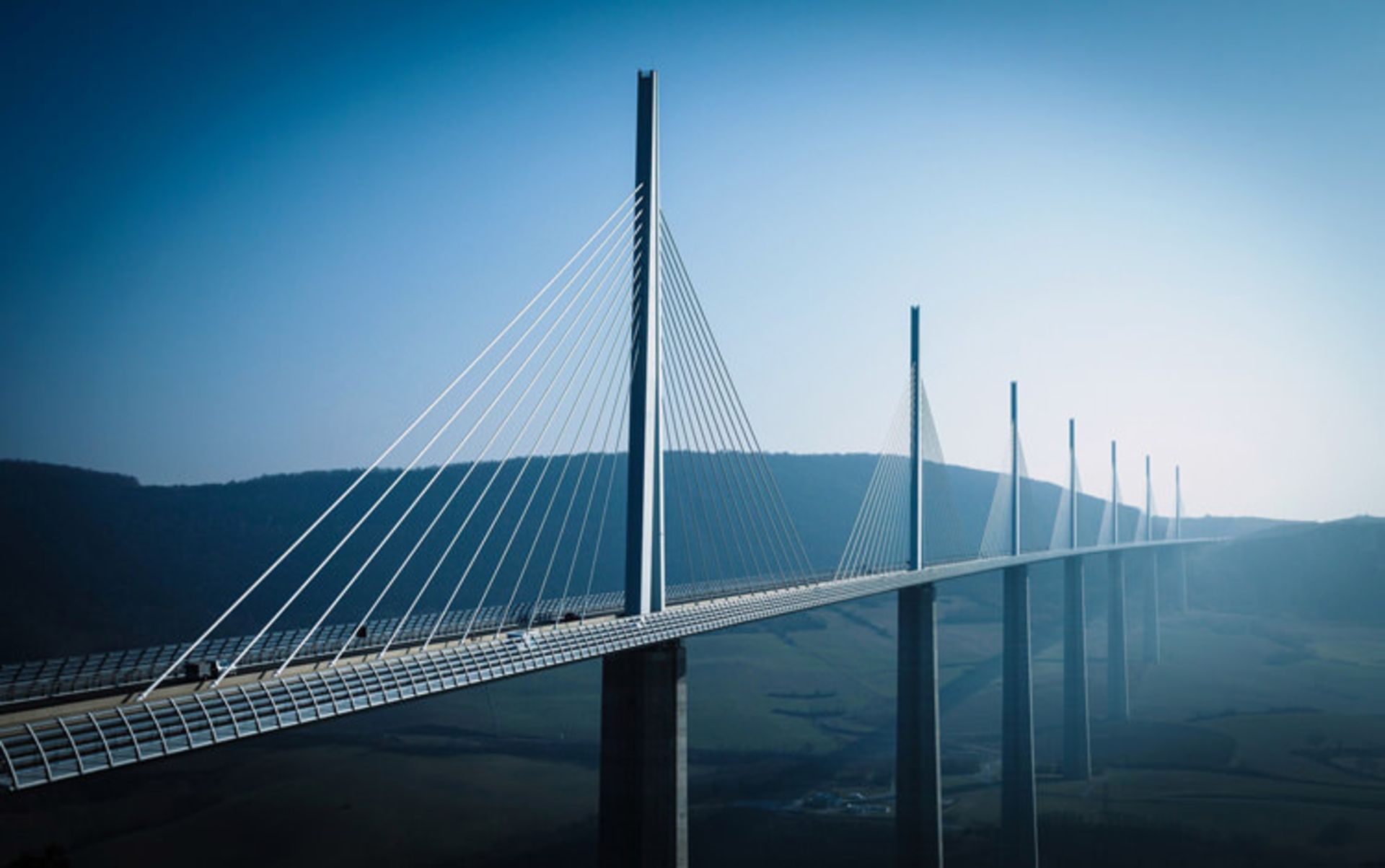 2015-12-millau-viaduct-bridge3