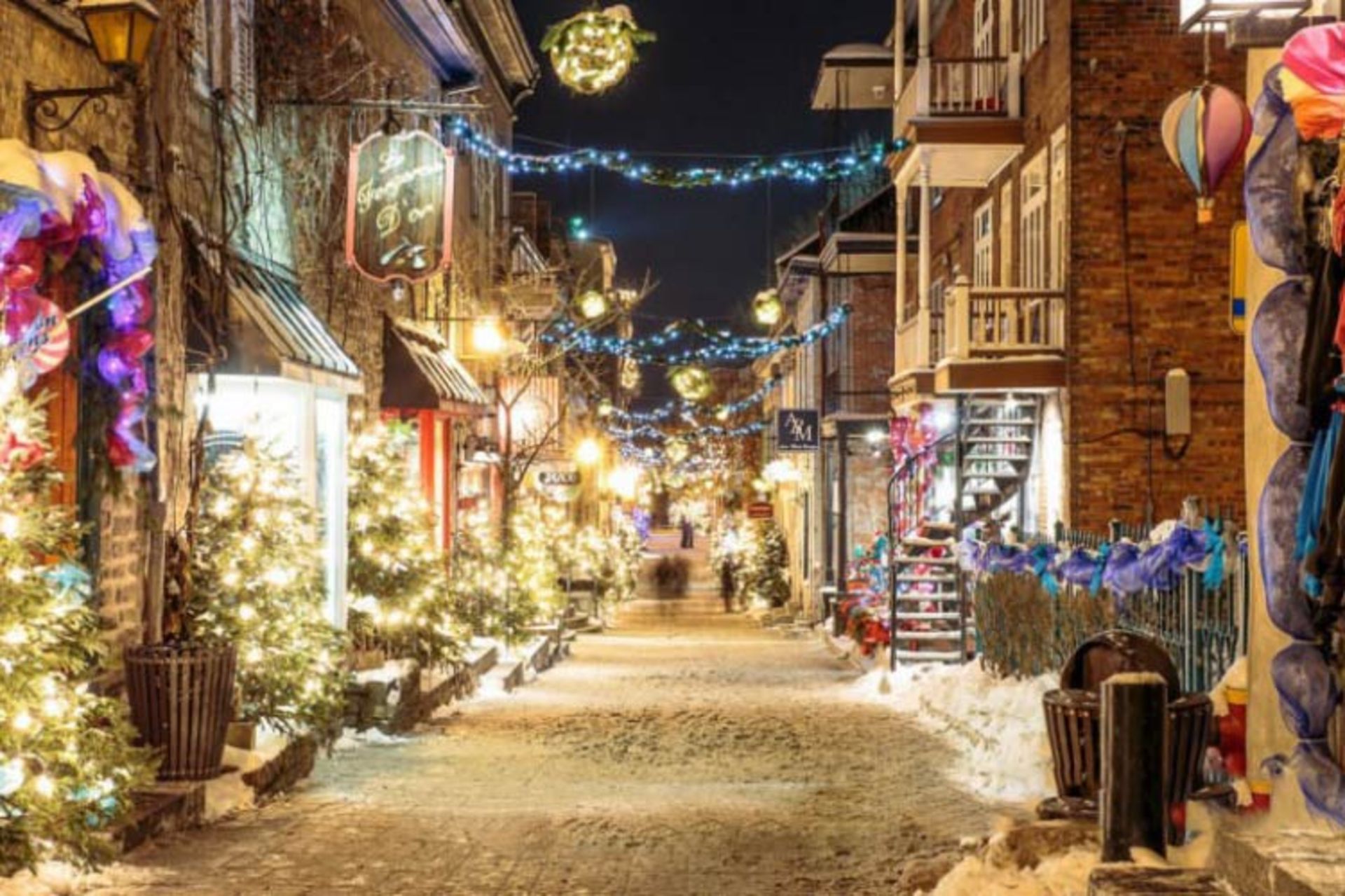 2015-12-petit-champlain-quebec-city-canada-2