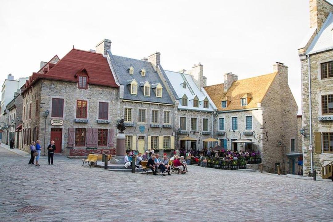 2015-12-petit-champlain-quebec-city-canada-4