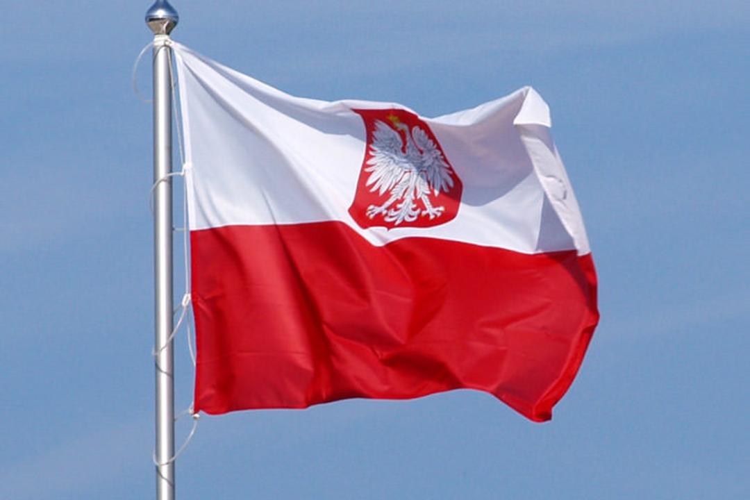 2015-12-poland-flag-new