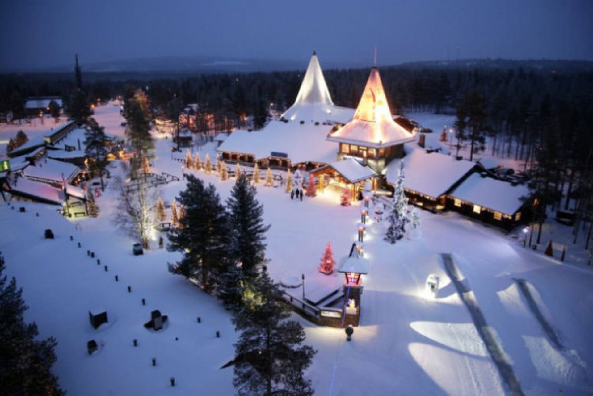 2015-12-santa-claus-village-lapland-finland-2