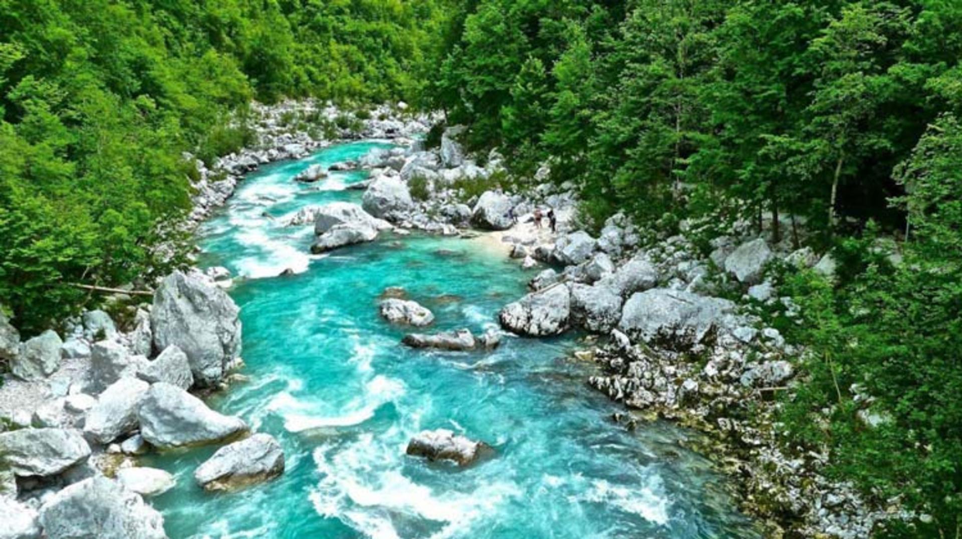 2015-12-soca-river1