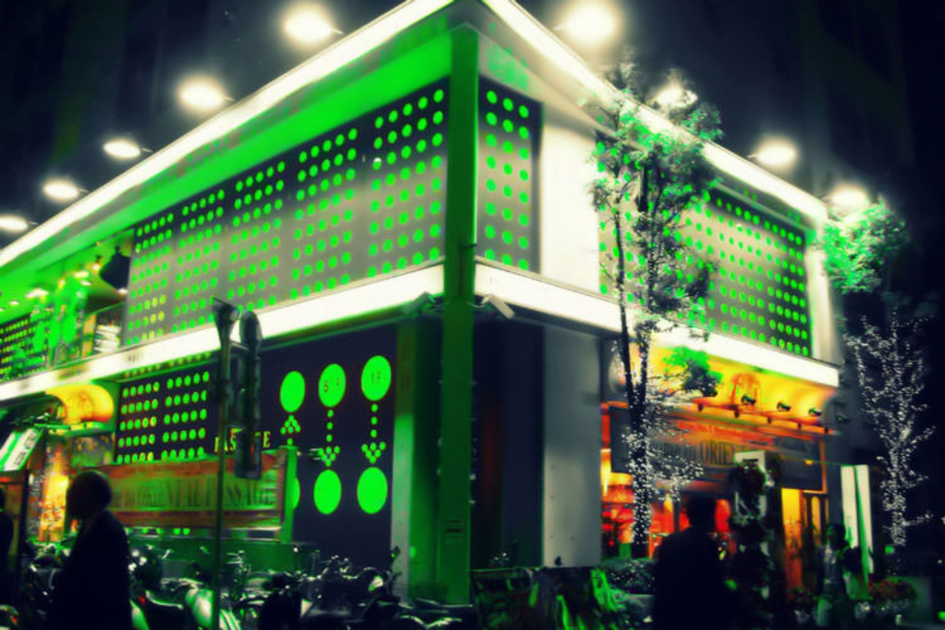 2015-12-tokyo_bar_by_miss_elfy