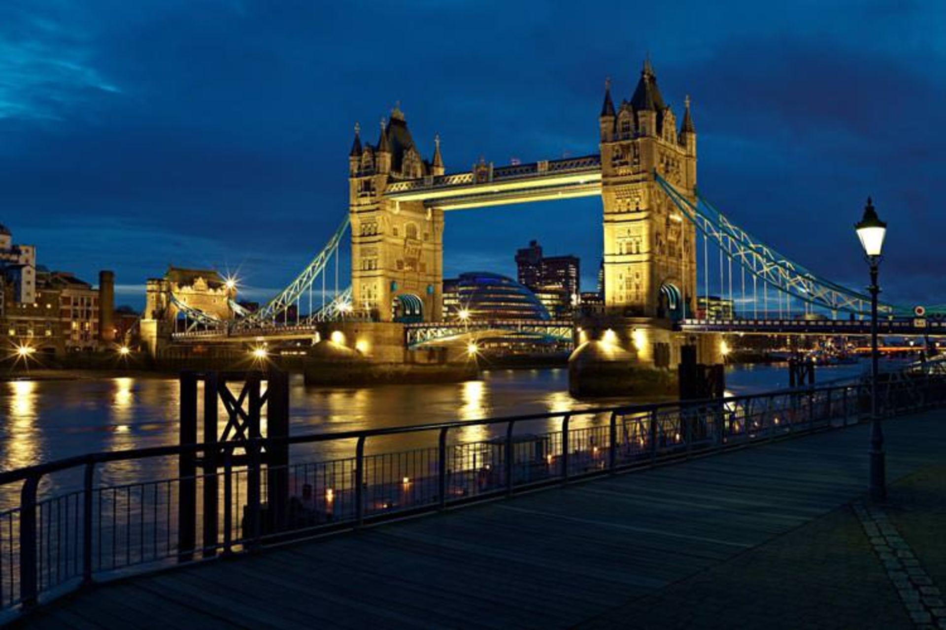 2015-12-tower-bridge